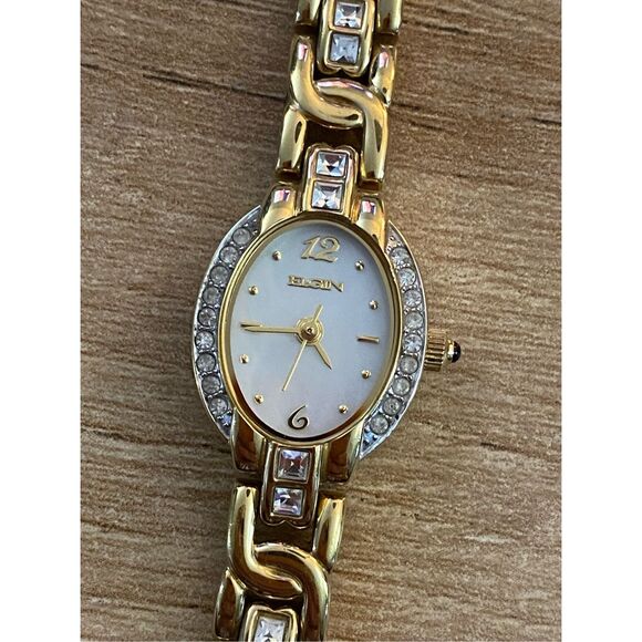 Elgin Vintage Small Gold Watch with Crystal Face - Picture 3 of 10